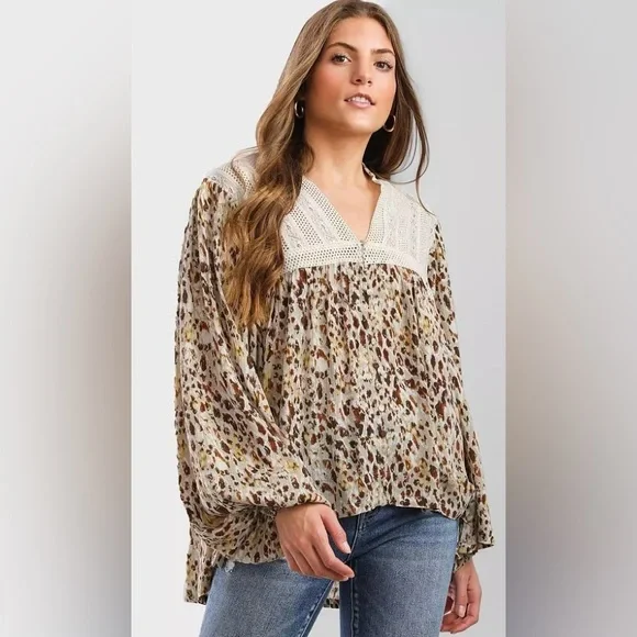 Gimmicks The Buckle Pieced Woven Lace Blouse Women’s size Small - Picture 2 of 16